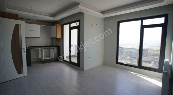 Doğru Gayrimenkul'den Havuzlu Site İçerisinde Lüx Daire