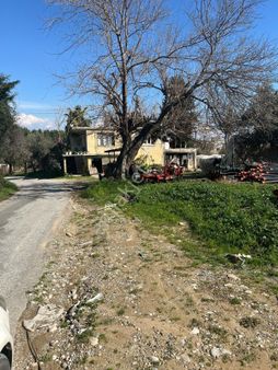 Yeniköy'de Satılık Tek Tapu Arsa