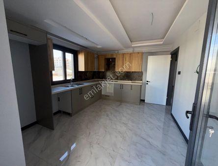 Akhisar Reşatbey Prestij Caddesi Kiralık 2+1 Daire