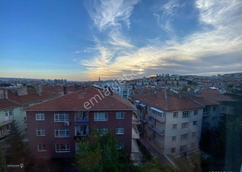 Yakacık Mahallesinde Katta Bağımsız 3+1 Yapılı Ankara Manzaralı Satılık Daire