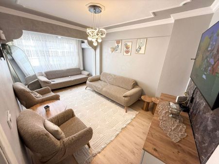 Üç Kardeşler'den 50.yıl Mh 2+1 Krediye Uygun 95m² Ara Kat Daire