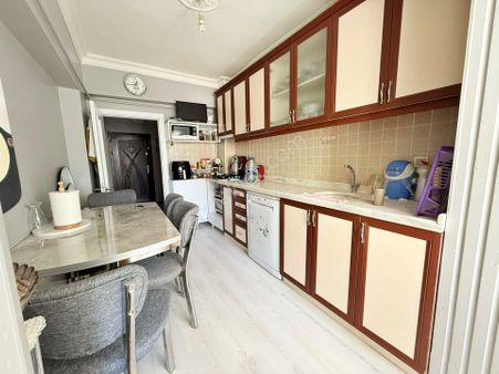 Yıldız'dan Metro'ya 2 Dakika Ara Kat Full Yapılı 3+1 Fırsatı !!!