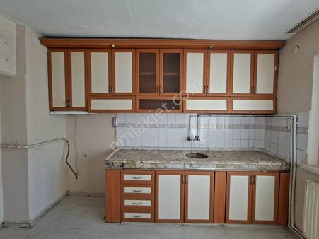 Recep Ümit'ten Şarhöyük Mahallesi Hatboyu-2 Caddesi Yakınında Kiralık 2+1 Geniş Ferah Daire