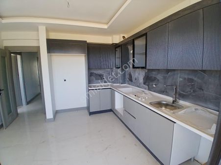 Akçay Emlak'tan Akşehir Yarenler Mahallesinde Garajlı Satılık Sıfır 2+1 Daire