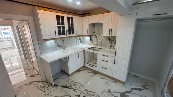 Alaybey Mah Beşyol Civarında Satılık 2+1 Bahçeli Full Tadilatlı Daire