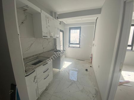 Çamlıca Ulusal Egemenlik Ve Gündüz Ökçün Blv. Dibi 2+0 Geniş Satılık Daire