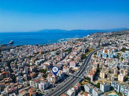 Kuşadası Merkezde 3+1 Doğalgazlı Asansörlü Fırsat Daire