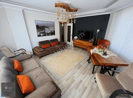 B&u Gayrimenkul'den Merkezi Konumda Geniş Satılık 2+1 Daire