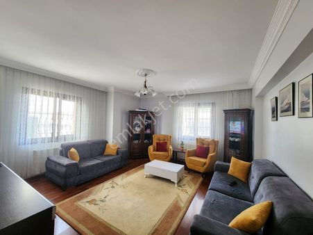 Dikmen Gökkuşağı Mh.cadde Üzeri Asansörlü 3+1 Turyap'tan Satılık