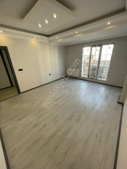 Aydoğan'dan Yunus Emre Durağa Yakın Satılık 2+1 Daire 90m2