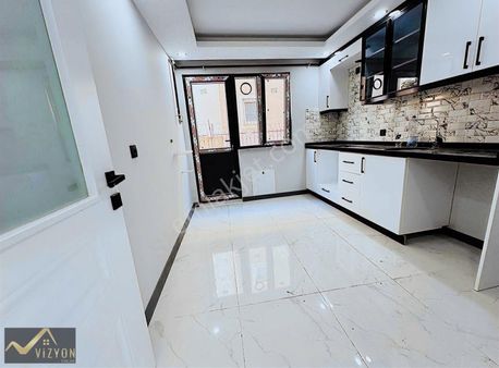 Vizyon Emlak'tan Balkonlu 2+1 85 M2 Sıfır Lüx Yüksek Giriş