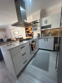 Marmaris Merkezde Deniz Manzaralı Eşyalı Kiralık Daire...