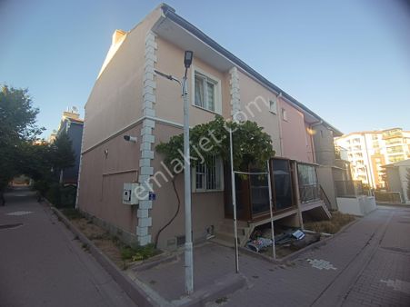 Yenimahalle Kardelen Mah. Site İçi Satılık Köşe Müstakil