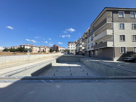 Tekirdağ S.paşa Karadeniz Mah Havuzlu Site İçerisinde Özel Yapım Satılık 2 + 1 Daire