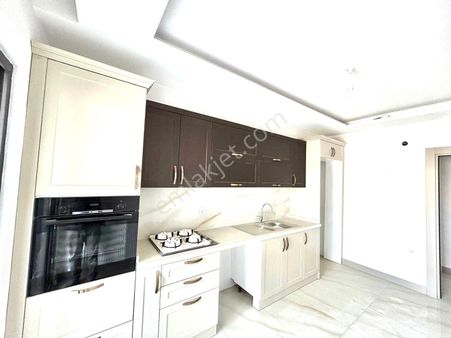 Yüksel'den Gazicelalde Ebeveyn Banyolu 2+1 Geniş Sıfır Daire