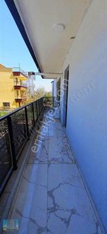 Süper Lüx 1+1 Geniş Ferah Asansörlü Ara Kat