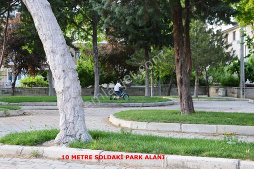 Aydınlık Evler Şehitler Camii Yanı 3+1 Ara Kat Satılık Daire