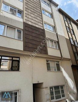 Ümraniye Çarşıda Kiralık 2+1 Daire