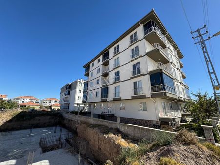 Taşpınar Gayrimenkul'den Satılık Hacılar Harmanında 3+1 Daire 2.kat Ara Kat