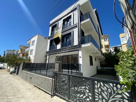 Güçlü Kardeşler Altınoluk Merkezde Lüks 1+1 Sıfır Daire