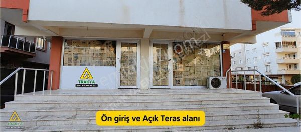 Atatürk Caddesi Yaya Çıkışlı 120 M² Depolu Çift Katlı Dükkan