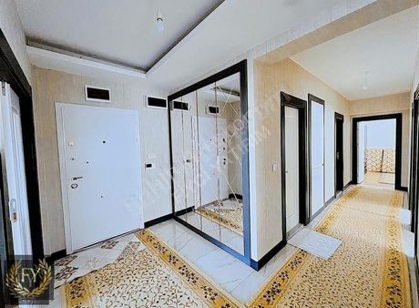 Fiyci Yatırım Menderes'te 4+1 Cam Balkon Full+full Site Dairesi