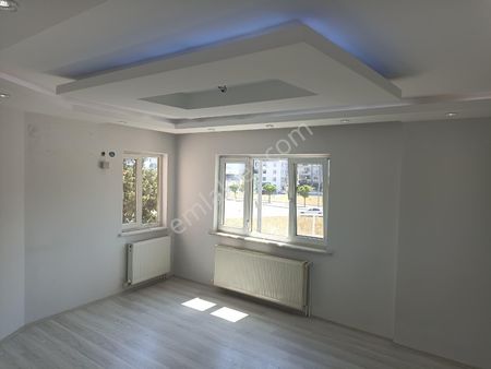 Gültepe'de Site İçi 3+1 Ara Kat Daire