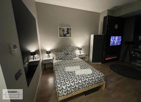 Ataşehir Metropol İstanbul C Blok Eşyalı Büyük Stüdyo Satılık