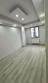 Bulut Gayrimenkul'den Üniversite Karşısı Kiralık 2+1