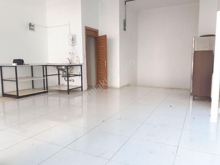 Sancaktepe Atatürk Mahallesinde Ceylan Caddesinin Üzerinde 150 M2 Satılık Depolu Boş Dükkan