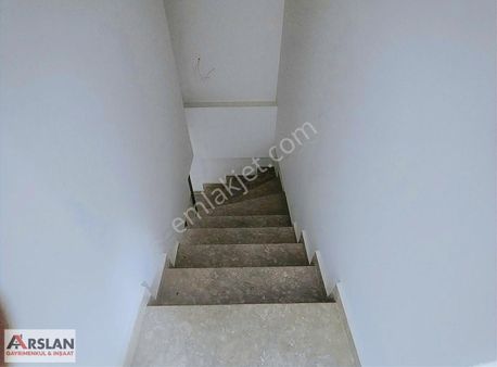 Kocaeli Başiskele Fatih Mahallesinde 3+1 Manzaralı Dubleks Daire