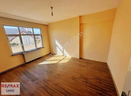 Acil Satılık İnönü Caddesi Üzerinde 2+1 Daire