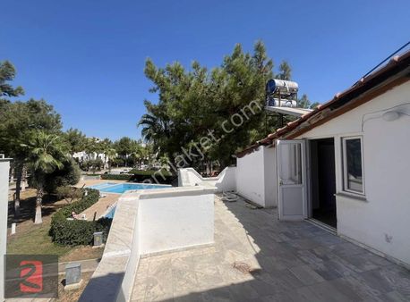 Kübra Yesiltepe'den Kiralik Havuzlu Villa