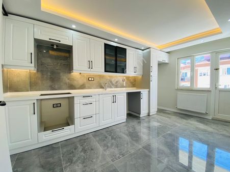 Aynı Ali Mahallesinde Asansörlü 2+1 Lüks Ara Kat Fırsatı