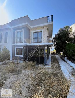 Çanakkale Dardanosta Satılık Tripleks Villa