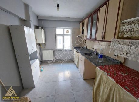 Arzu Emlaktan Zübeydehanım Mah Satılık 2+1 Yatırımlık Daire