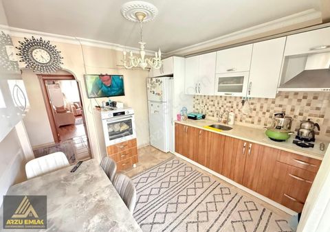 Arzu Emlak Gazi Mah 135 M2 Balkonlu 3+1 Ara Kat Satılık Daire