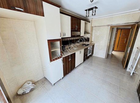 Onurlu'dan Şeker Mah 3. Katta 3+1 Satılık Daire