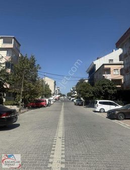 Akçaburgaz 2 +1 Ön Cephe 2 Kat Çok Kullanışlı