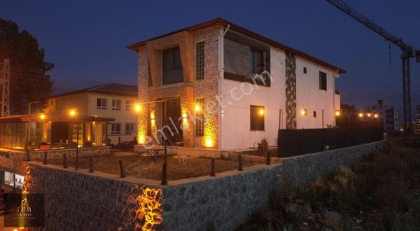 Şehrin Göbeğinde Eşyalı Ultra Lüks Villa