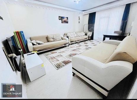 Demir İnşaat Site İçerisinde Acil Satılık 5.kat Otoparklı Daire