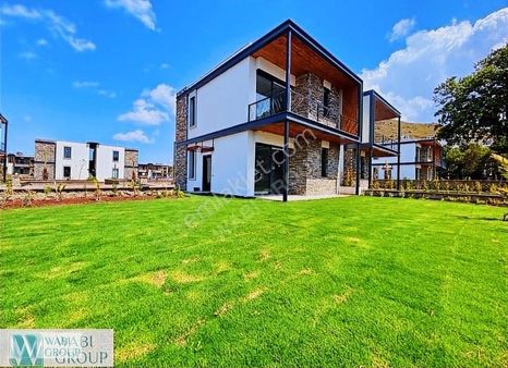 Bodrum-kadıkalesi Mevkii Özel Plajlı Ortak Havuzlu 2+1 Bahçe Kat