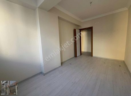 Ata Yapı& Gayrimenkulden 2+1 Ön Cephe Ara Kat Kiralık Daire