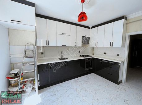 Çınar'dan Cadde Üzerinde Oturuma Hazır 3+1 Konut Satışta!!!