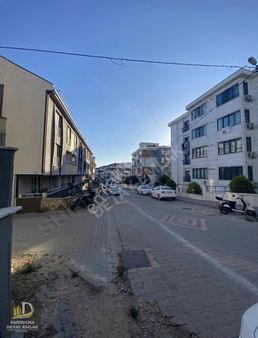 Detay Emlaktan İhsaniye Mah. 2+1 Ara Kat 6 Yıllık Satılık Daire