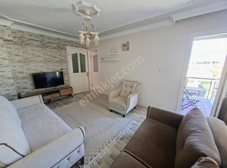 Kw Cobans'dan Forum Bornova Yakını, 4 Katlı, Yatırımlık Komple Bina!