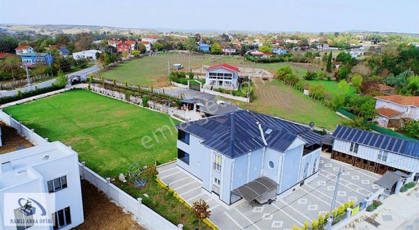 Çatalca Kabakçada Köşebaşı 3katli Ev 1+1 Müştemilat 1728mt Arsa