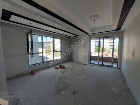 !! Recep Ümit'ten 71 Evler Mahallesinde Abant Caddesi Yakını Asansörlü (sıfır) 2+1 Lüks Daire !!