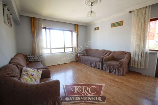 Krc'den Mehtap Mahallesinde Okullar Caddesine 150 M.manzaralı 3+1 Satılık Daire