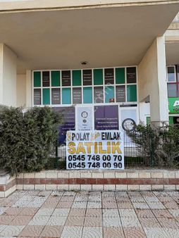 Polat Live Emlak'tan Cadde Cephe Rekreasyon Alanı Karşısı 145m2